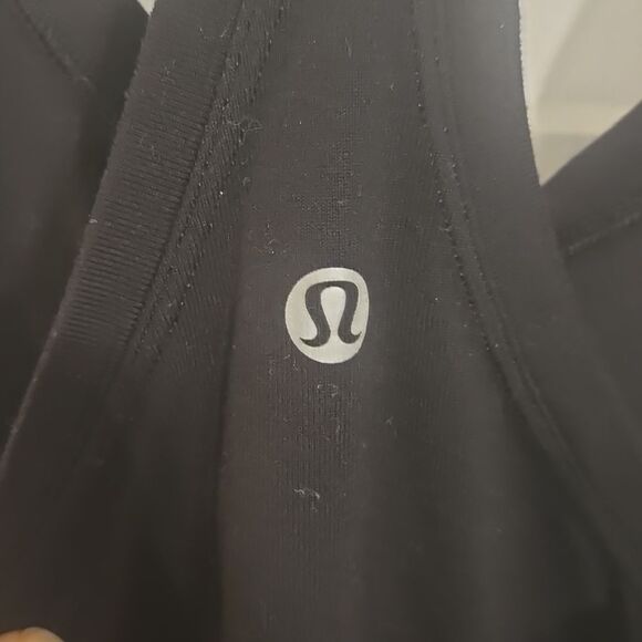 Black Racerback Sleeveless Tank Top - Picture 3 of 4